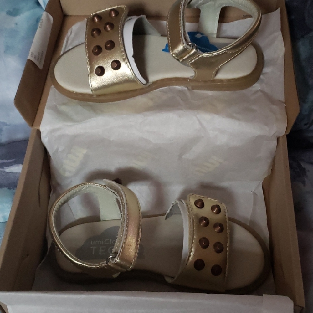 Toddler girls UMI sandals SZ. 8.5